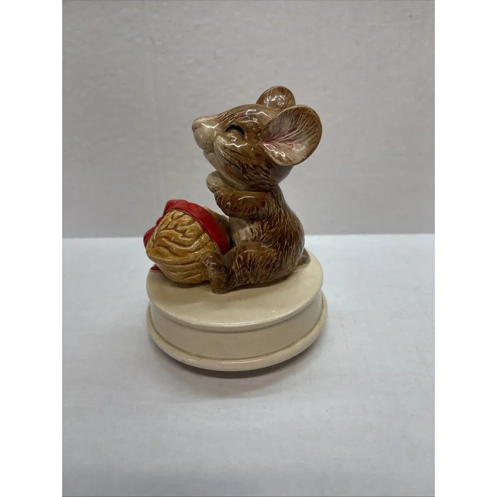 Vintage Otagiri Mouse Musical Figurine Gibson My Favorite Things Christmas